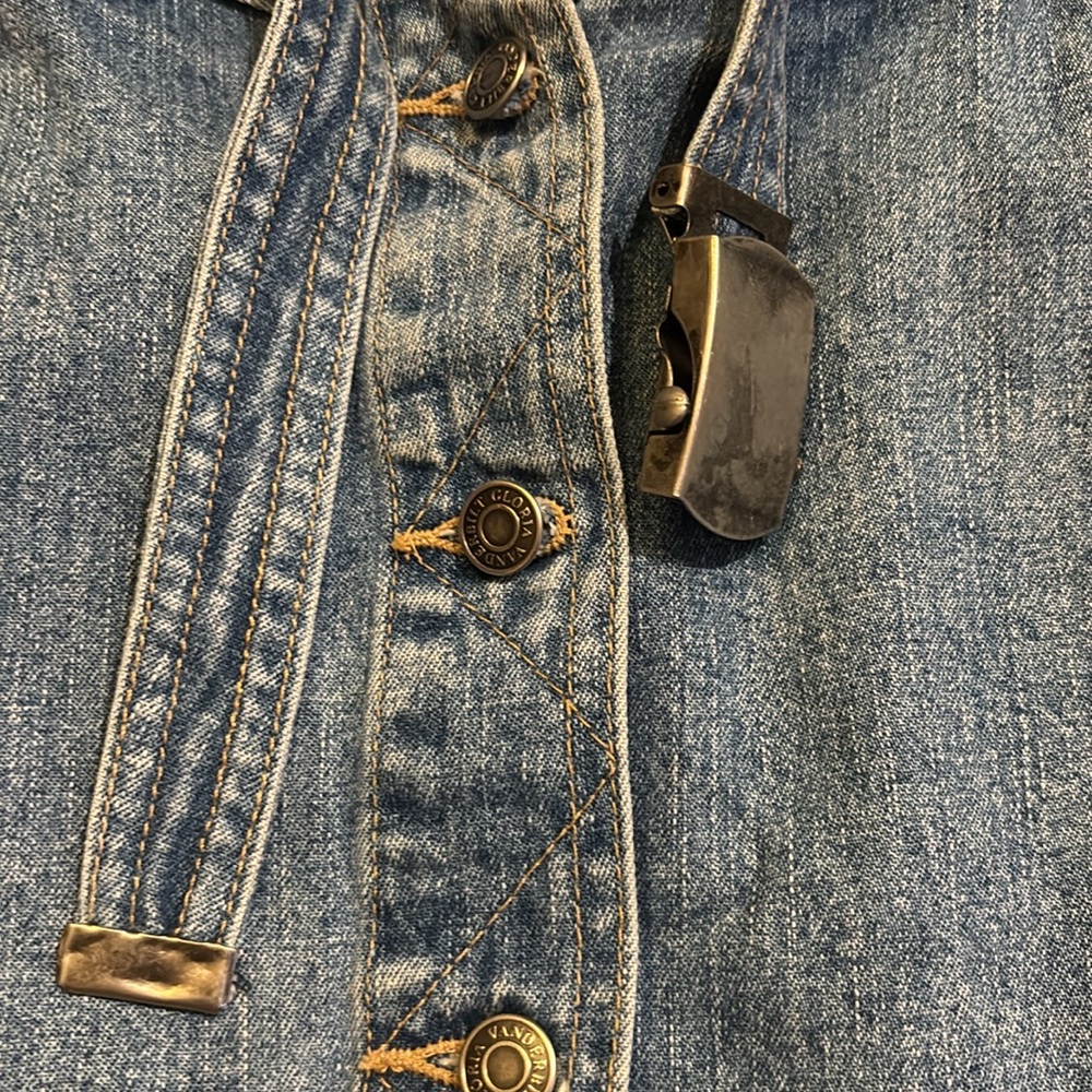 Denim button down skirt, adjustable belt & has deep - Picture 6 of 8